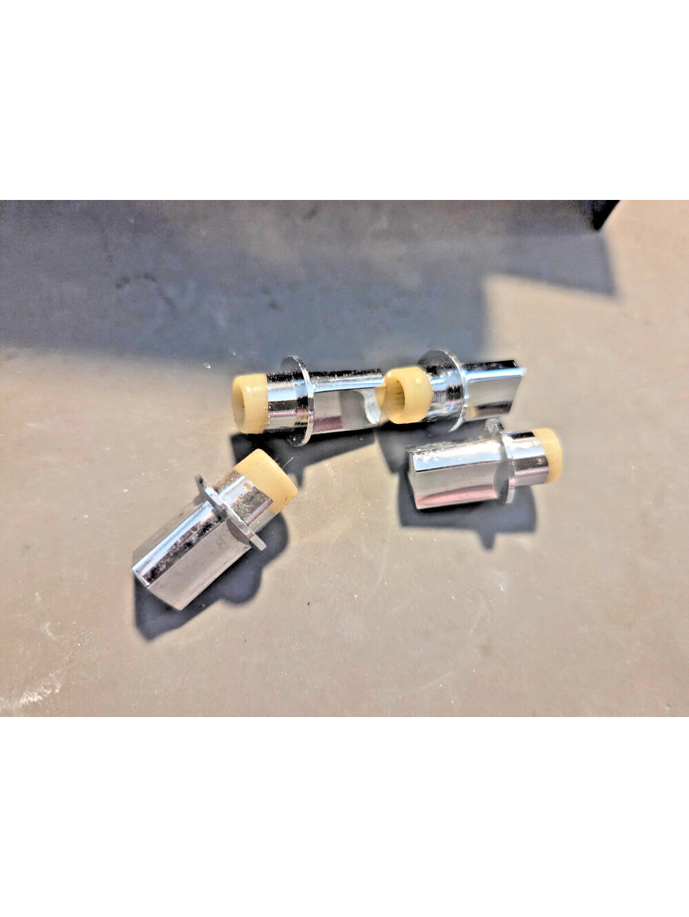 SET OF KNOBS (TRI CORNER) FOR ROBYN SX-12B MOBILE CB RADIO
